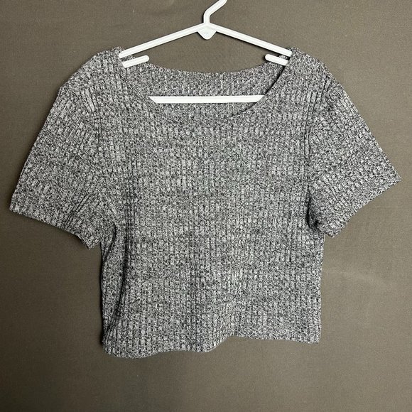 None Tops - No Brand Heather Grey Ribbed Short Sleeve Sweater Crop Top Size Small (1445)